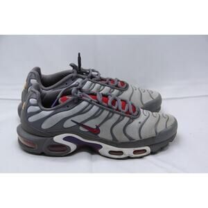 Nike Air Max Plus Shoes Mens Size 9 Metallic Platinum Grey Gray Red Sneakers